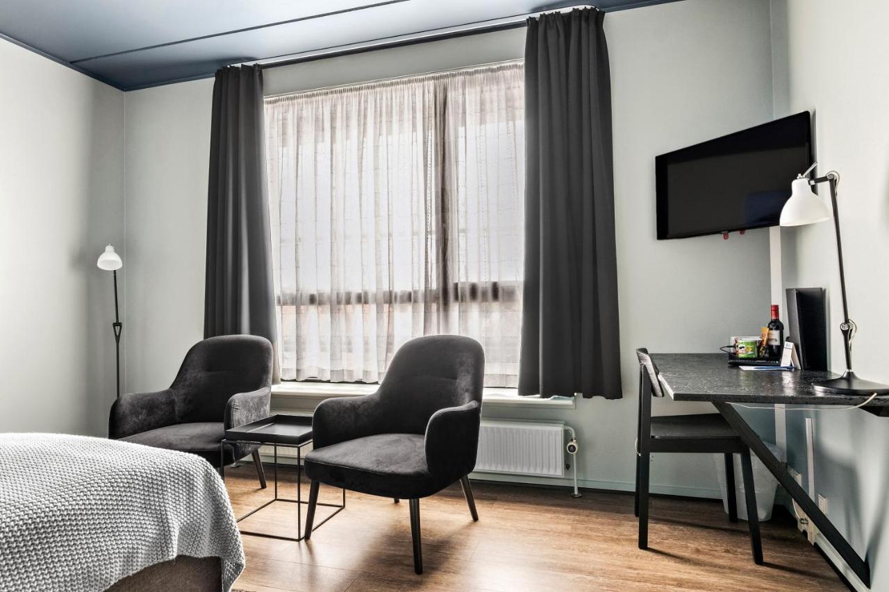 Western Royal Hotel 4*